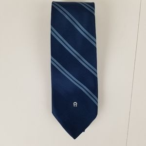 Etienne Aigner vintage blue on blue tie